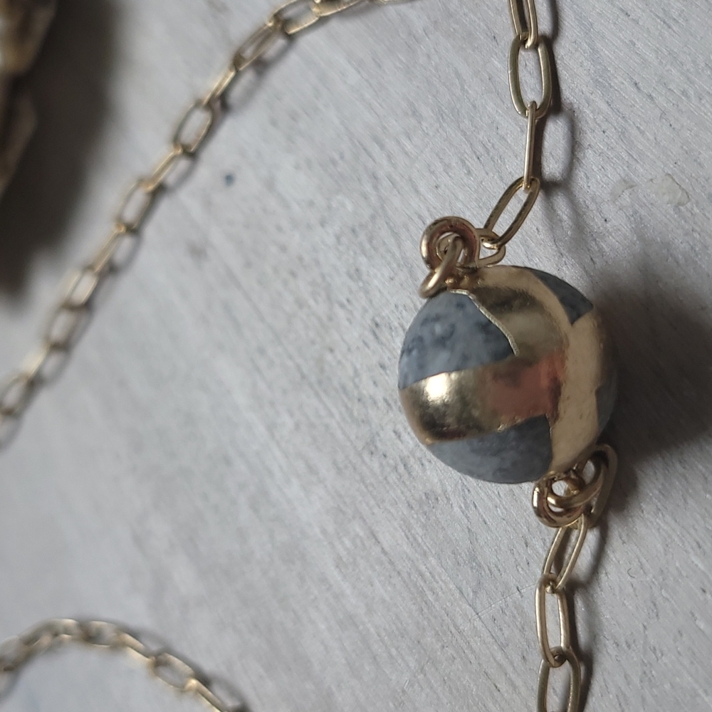 ADDISON GOLD-WRAPPED GRAY JASPER BALL NECKLACE - Picture 2 of 4